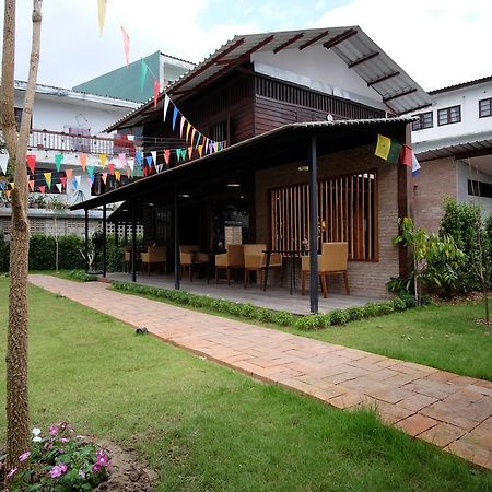 Appartement Monday Moon à Chiang Mai Extérieur photo